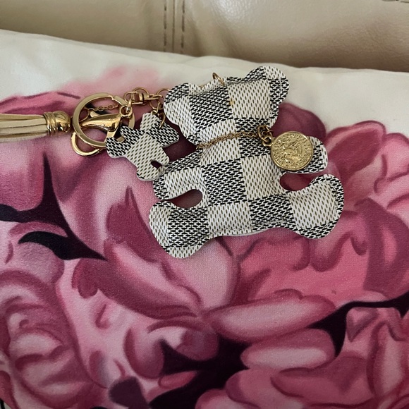 Key chains - Picture 2 of 4